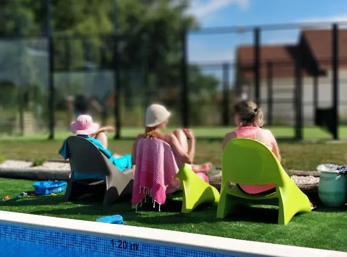 Poco E Meio - Padel & Pool