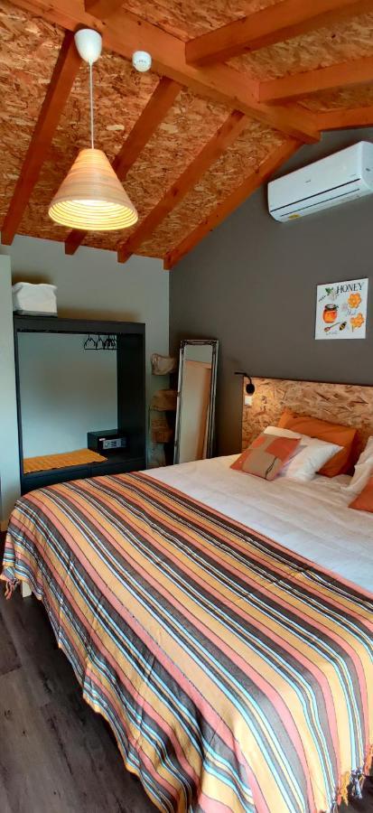Poco E Meio - Padel & Pool Farm stay